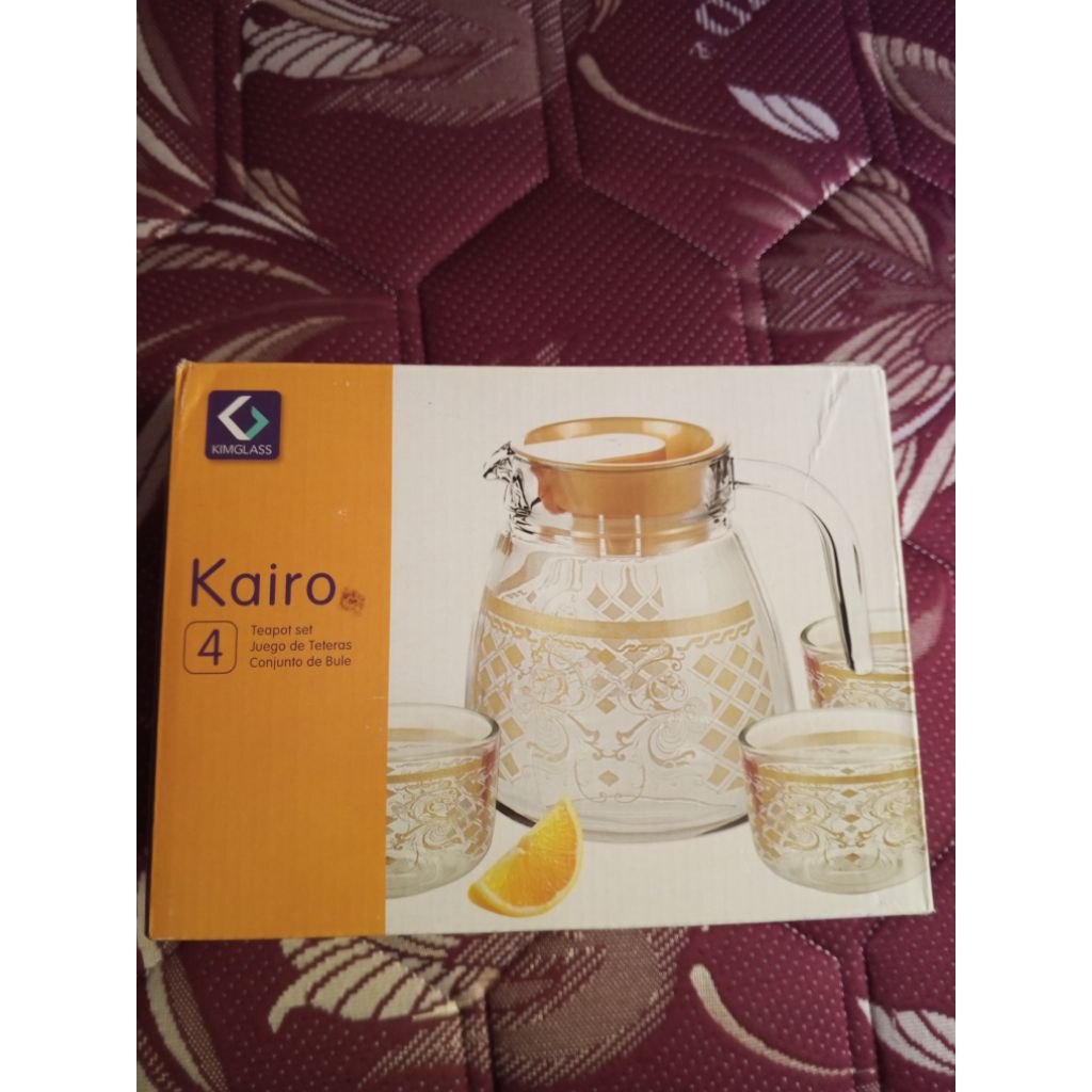 Teko set dan gelas minum bahan kaca