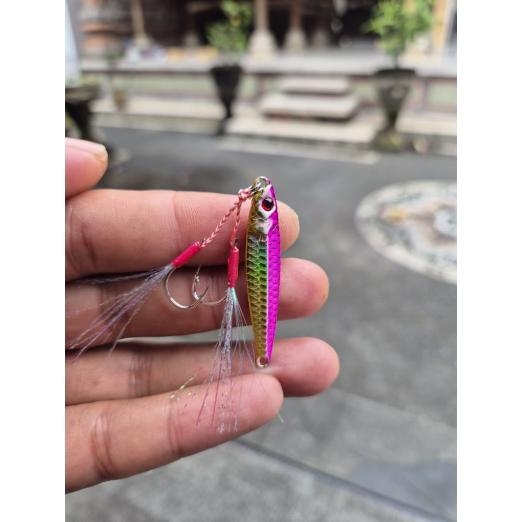 micro jig 7 gram + double assist hook