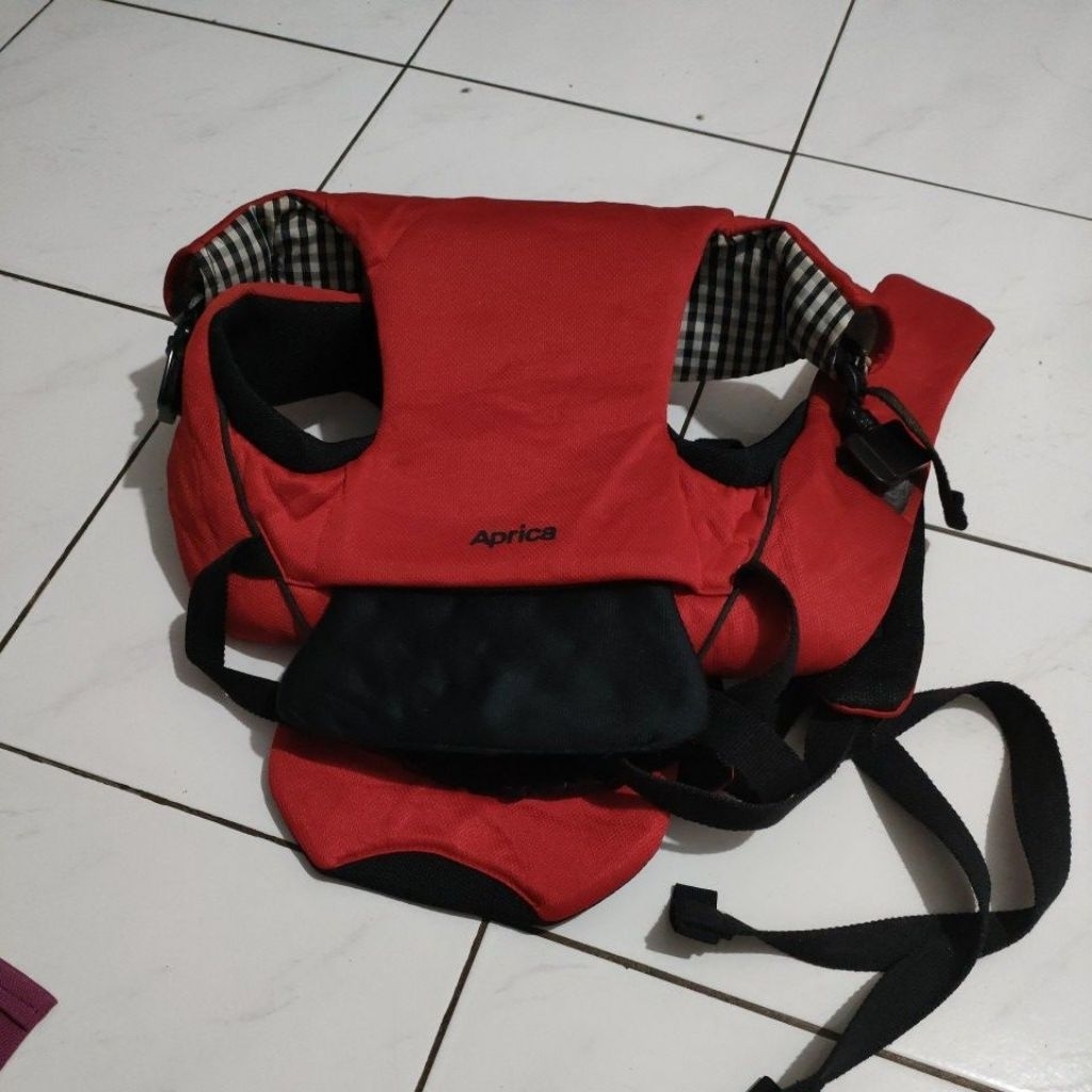 GENDONGAN BAYI APRICA