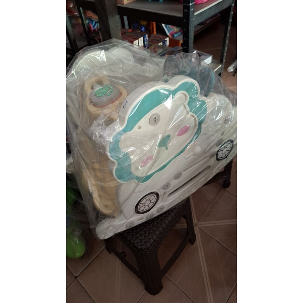 Kursi Ayun Bayi / Kursi Goyang Bayi