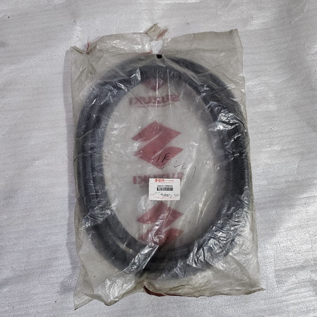 Karet balon pintu bagasi belakang suzuki Ertiga 2012 - 2018 ORIGINAL 84681B77M00N000