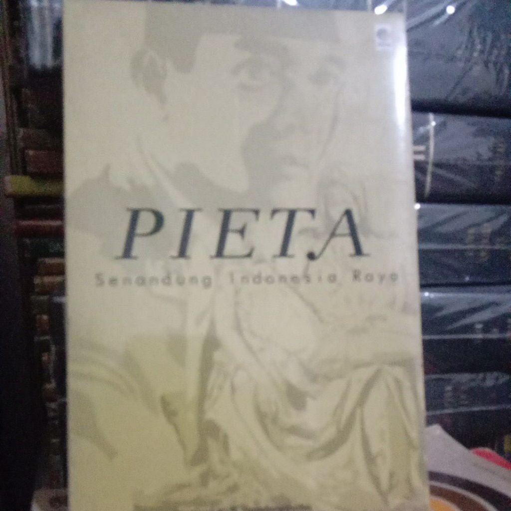 PIETA (SENANDUNG INDONESIA RAYA)Nurinwa Ki S.Hendrowinoto