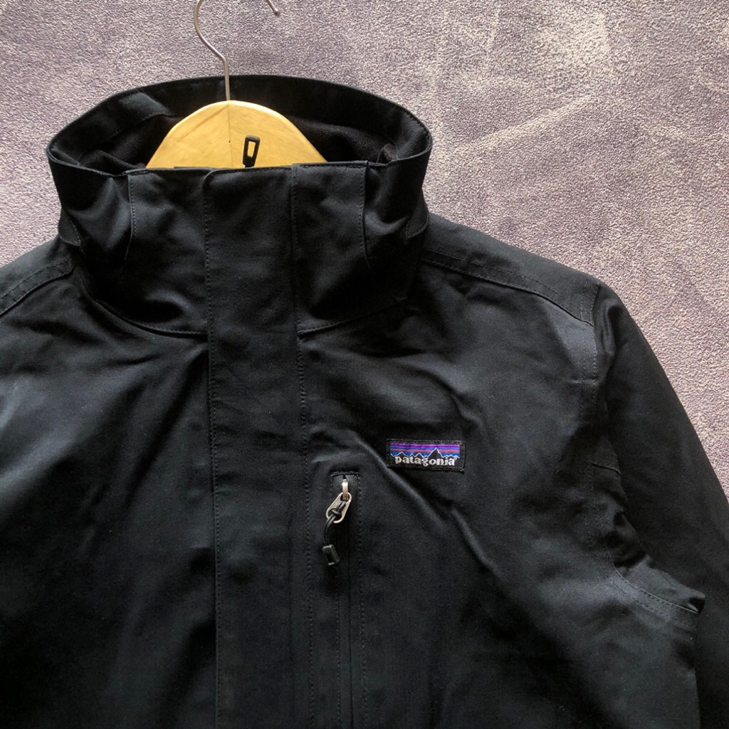 Outdoor Jacket PATAGONIA Scnnd Size fit M,Bahan Sangat Bagus,Windbreaker hitam outdoor jacket parka 