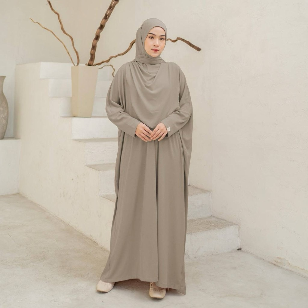 PL Azmiza Kejora Loose Hand Knit Dress