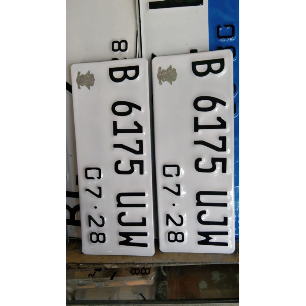 plat motor baut tanam