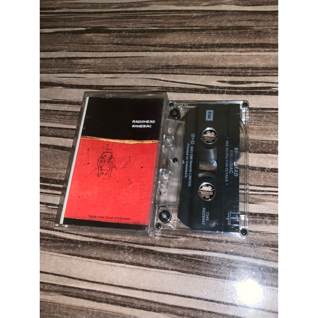 Kaset pita Radiohead “amnesiac”   (Original)