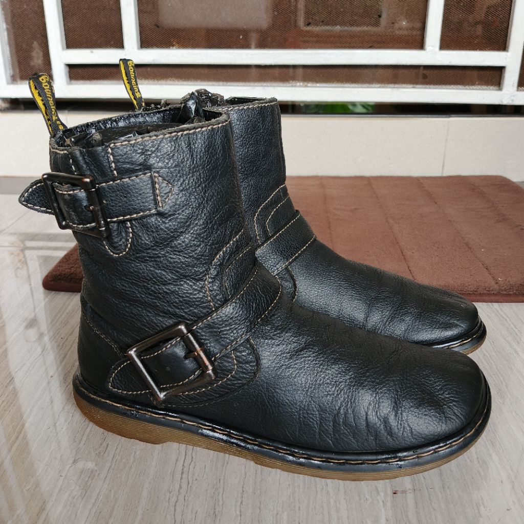 DM Engineer Boots Size 39 Insol 24-25 Cm