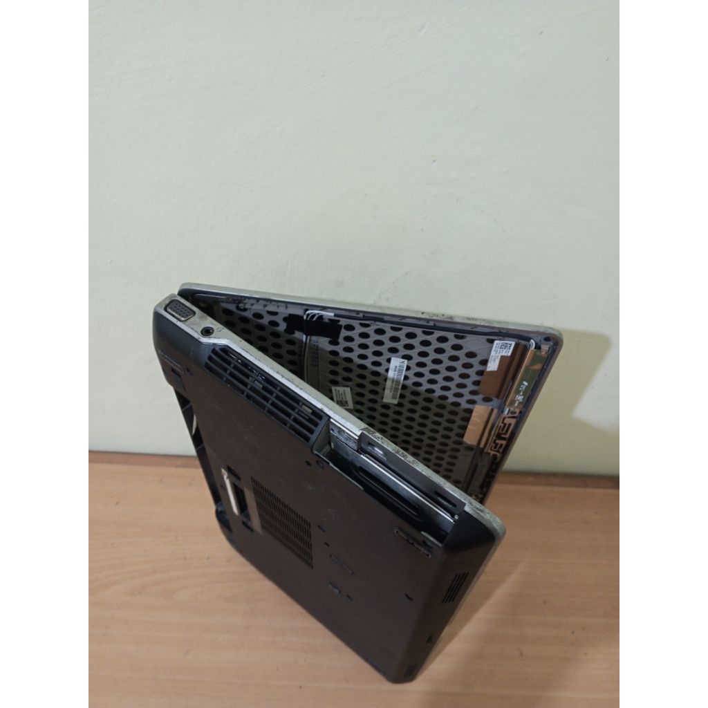 Casing laptop dell Inspiron e6320