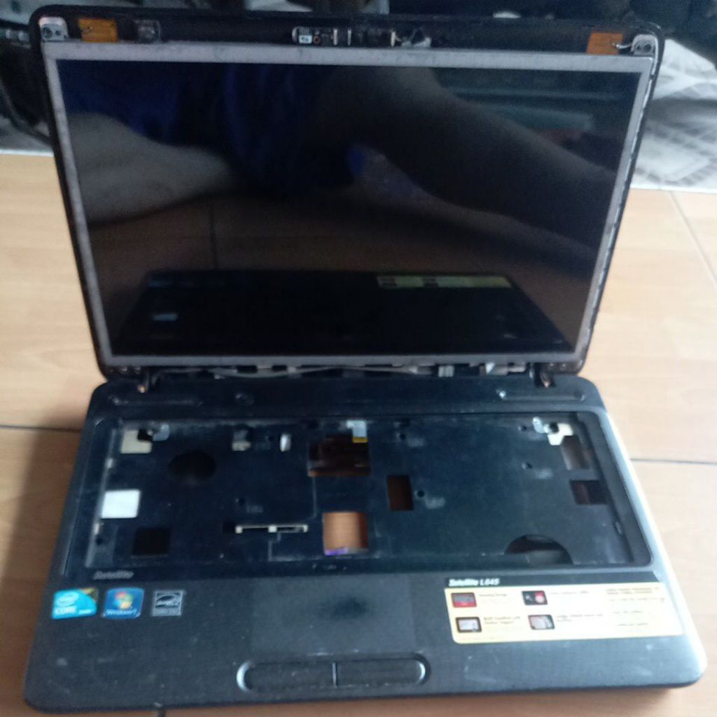 casing laptop toshiba Satelite L645