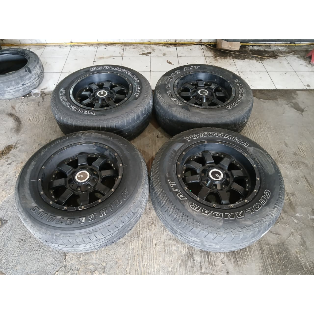 velg bekas mobil racing mamba r17 pcd 6x139,7 (VELG AJA) cocok buat panther pajero fortuner dll