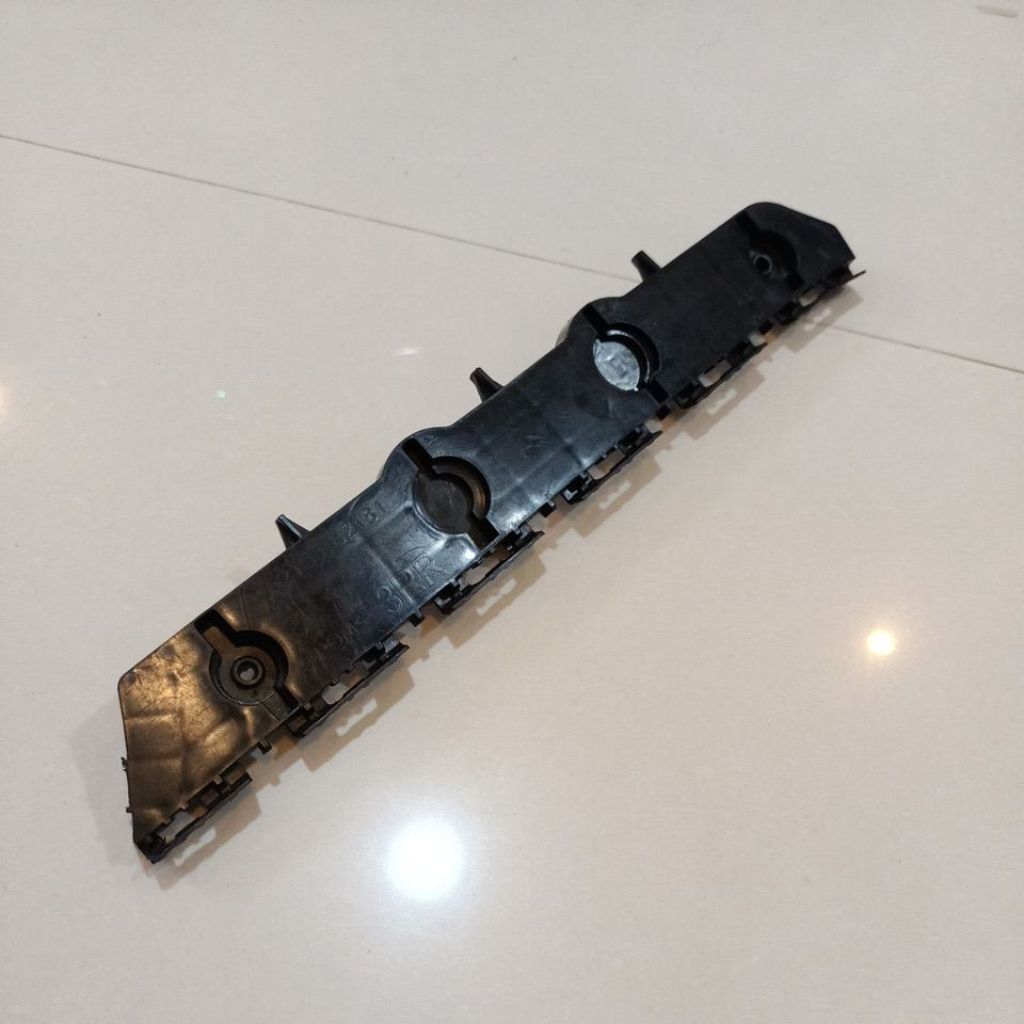 Bracket breket bemper belakang Calya Sigra tahun 2016 Up Original