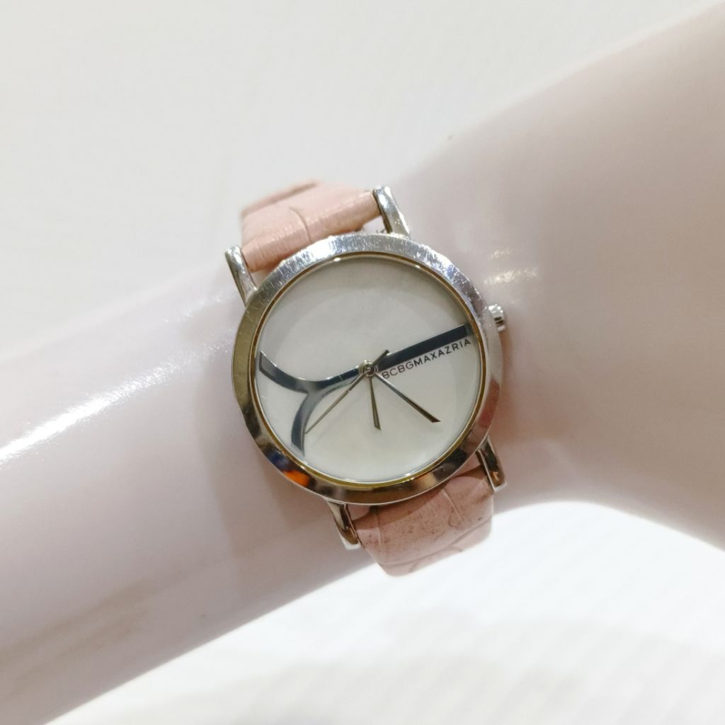 Jam Tangan BCBG Max Azria Classic MOP Dial Quartz Watch Wanita Perempuan Klasik Kulit Second Bekas