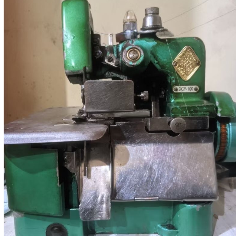 Mesin Obras Jepang Semi Otomatis  YAMATO DCY-100  ( TINGGAL PAKAI SAJA)