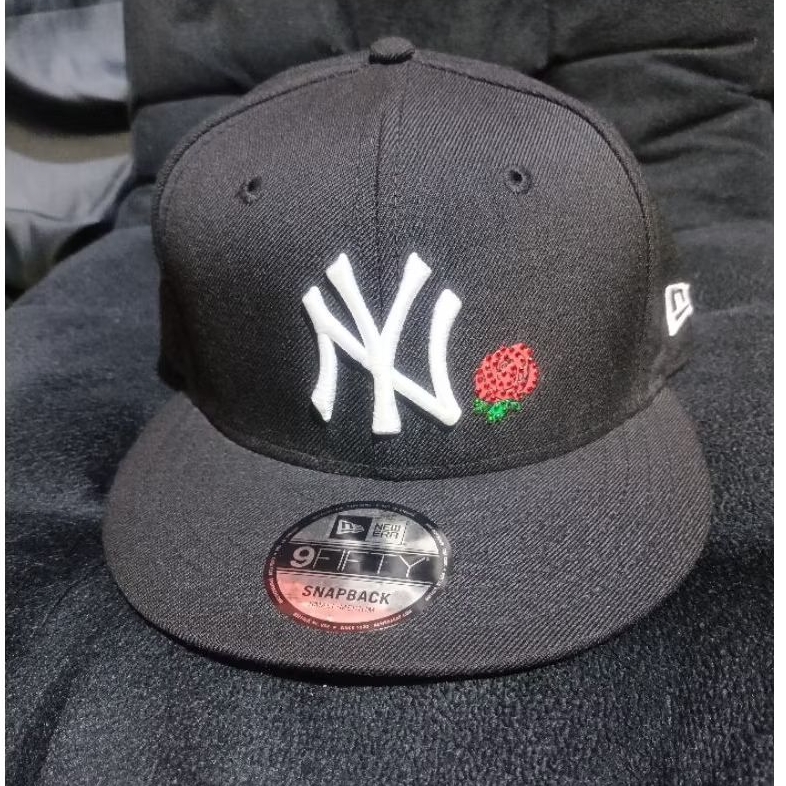 Topi New Era NY Flower Black Setelan (Small-Medium) Good Condition 100% ORIGINAL
