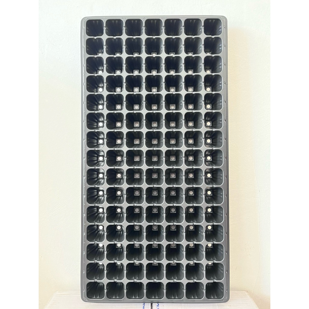 POT TRAY SEMAI 105 LUBANG TEBAL 1 MM