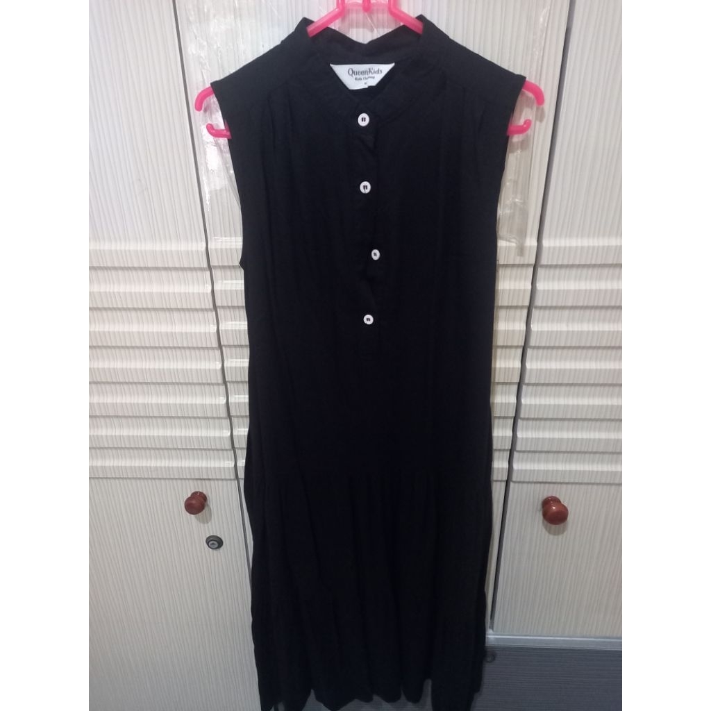 Preloved dress anak Queen kids size 10 warna hitam polos dress kutung