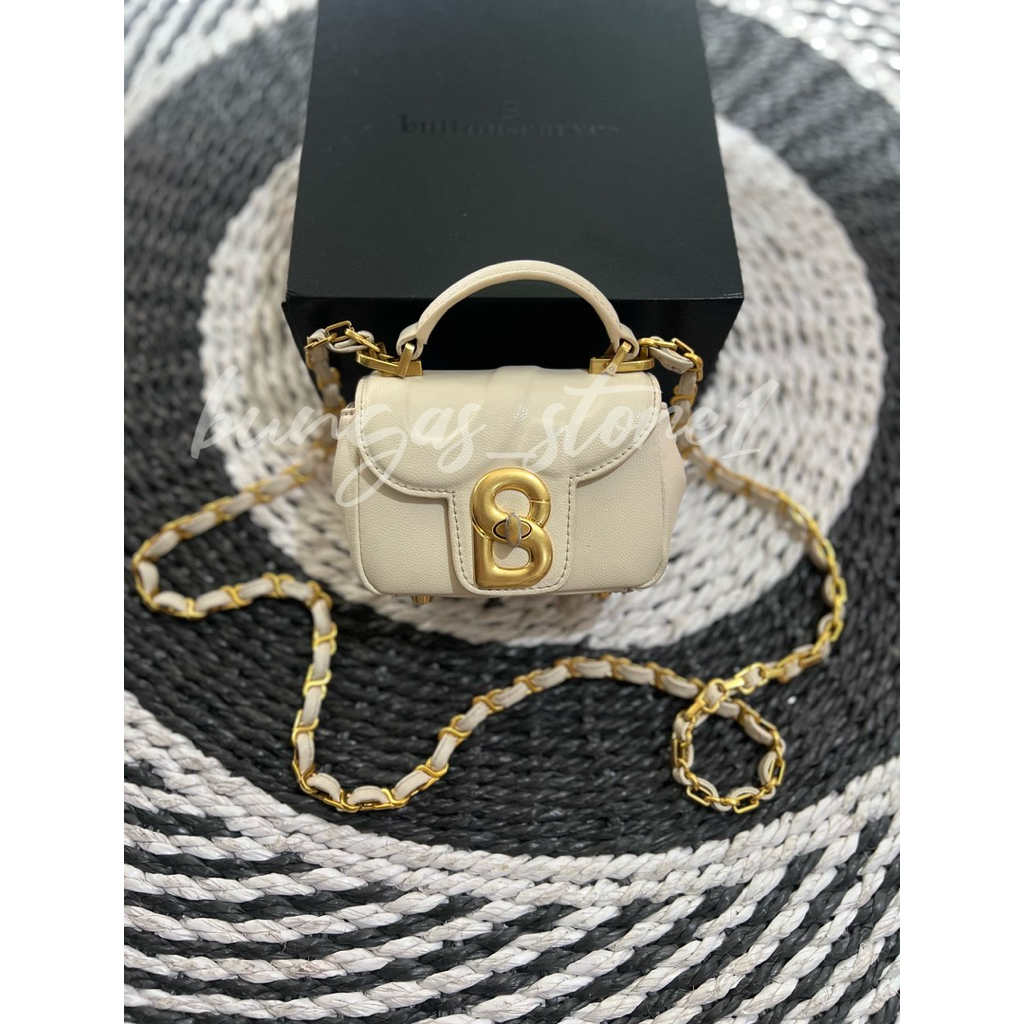 Alma micro bag leather buttonscarves chalk