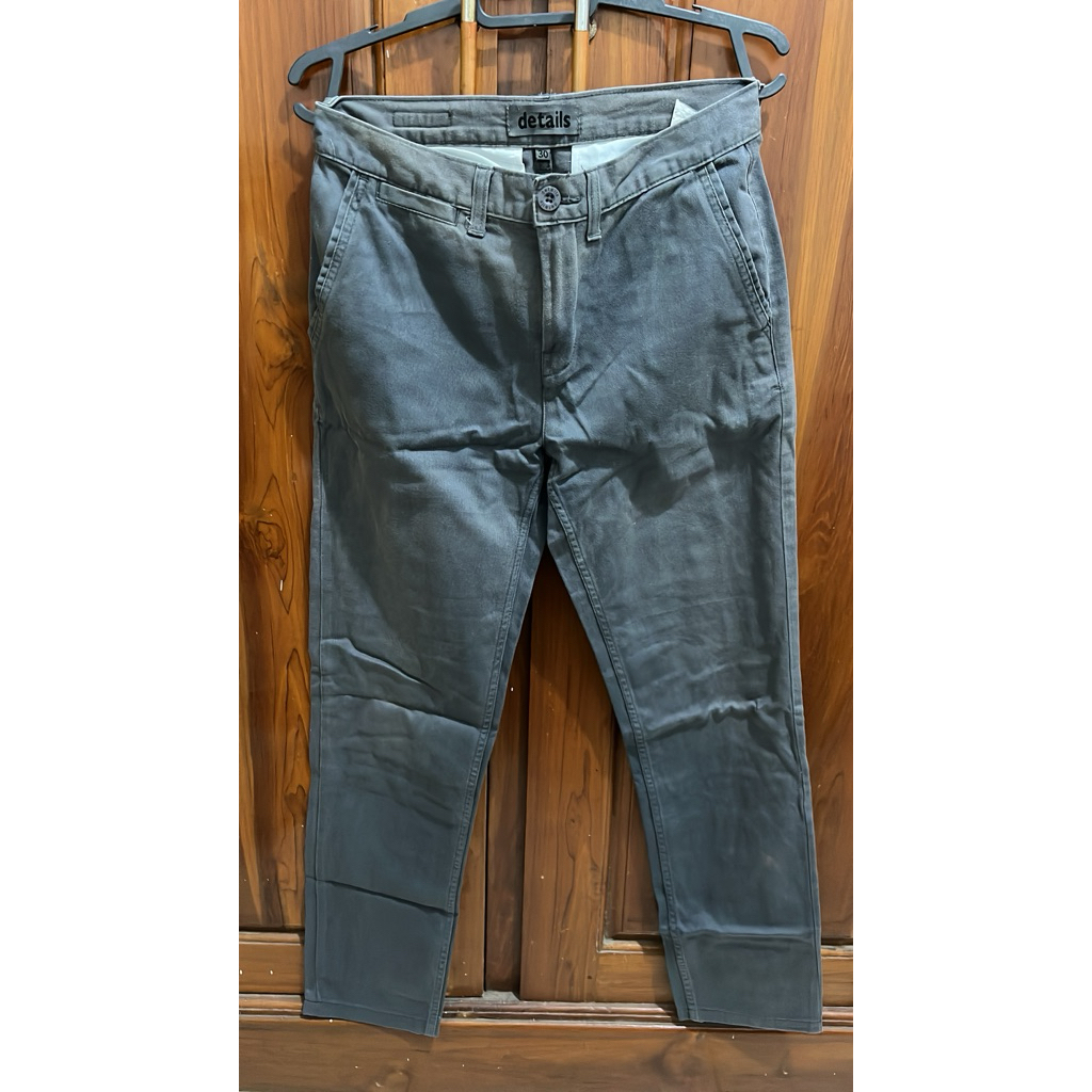 Celana panjang DETAILS