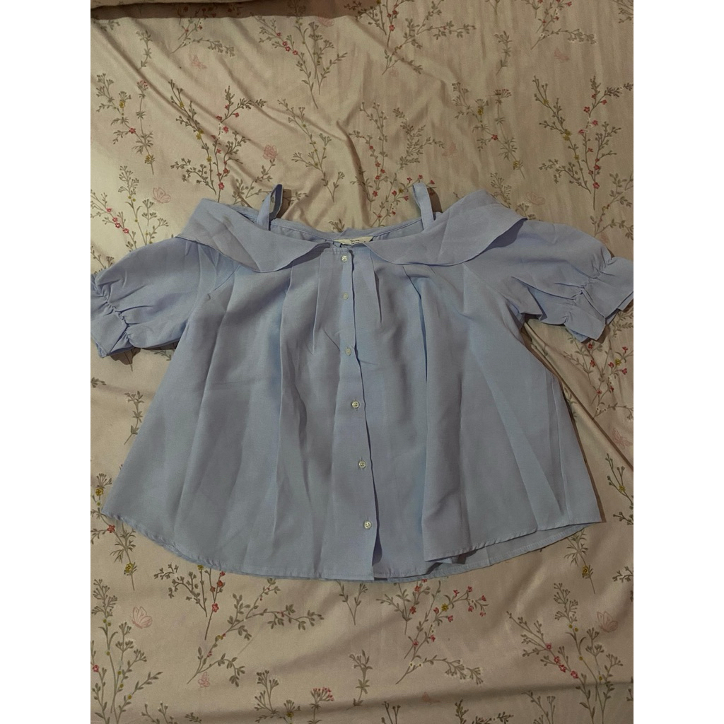Blouse biru muda