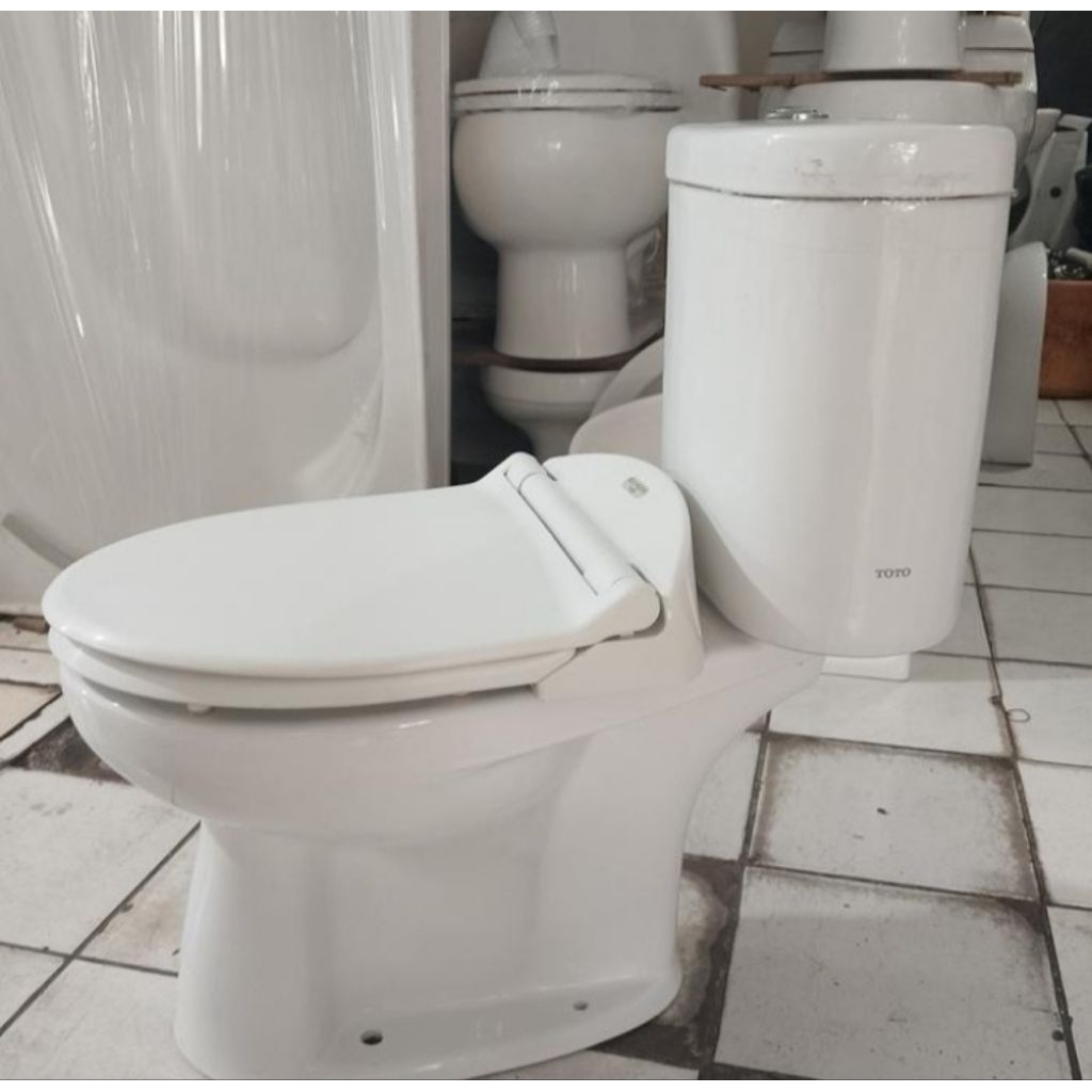 KLOSET DUDUK TOTO CW 420 J + ECOWASER TOTO MODEL LAMA WARNA PUTIH