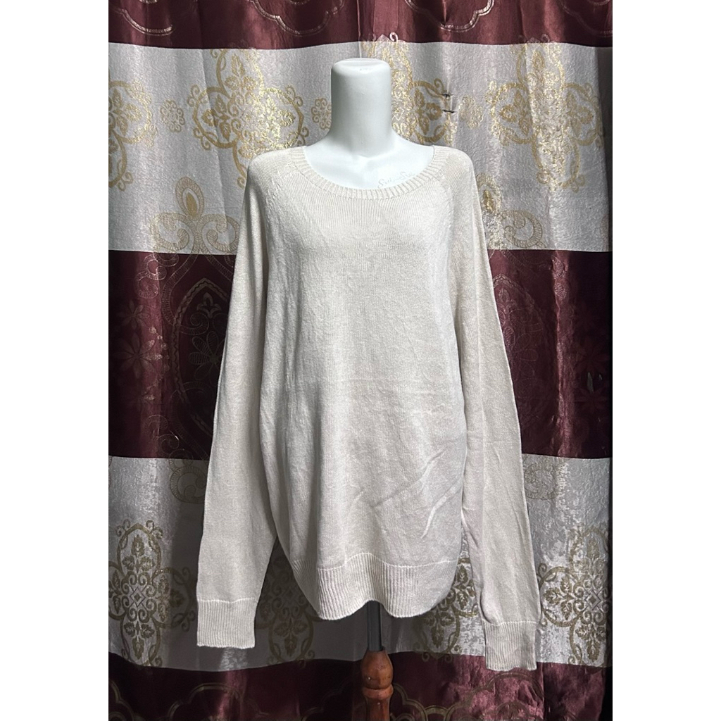branded Uniqlo fulltag - pl baju wanita sweatshirt rajut warna netral nude cream / atasan sweater lo