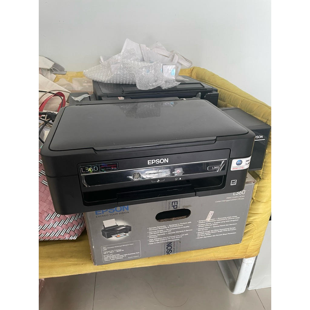 Printer Epson L360 bekas - masi nyala