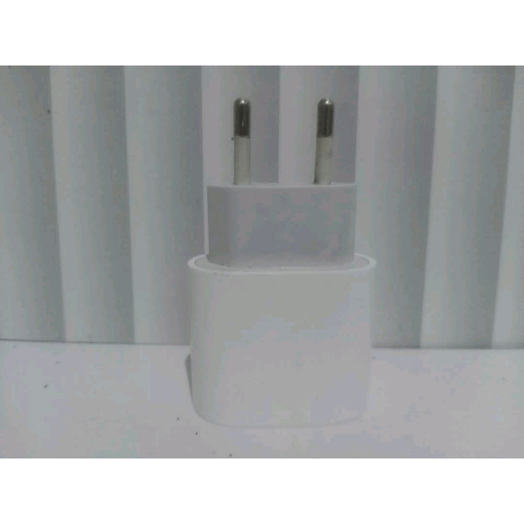 charger/adaptor original iphone iBox 20w  barang dijamin orri cabutan hp