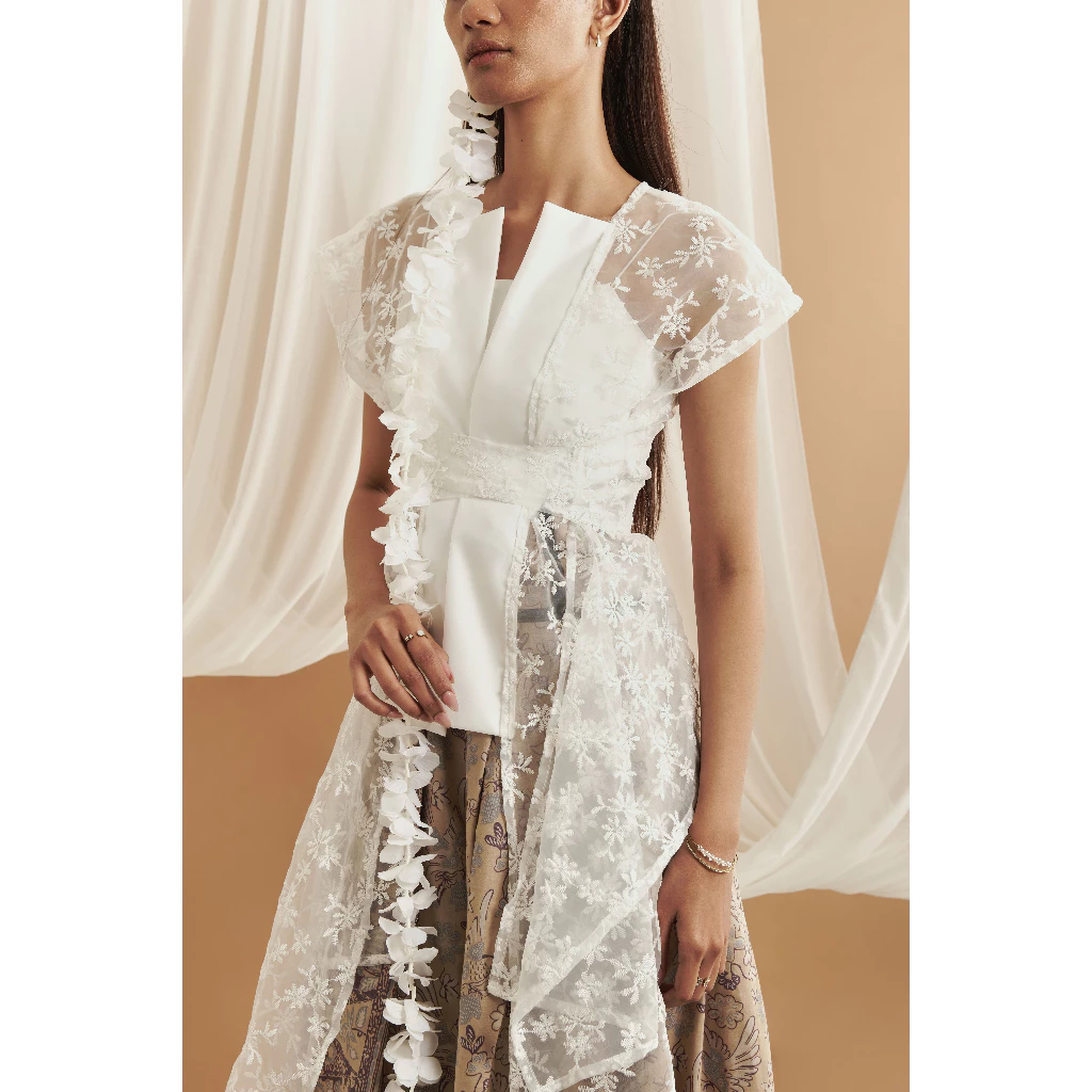 [RENT/SEWA] Dewi Roam - Wirama Vest