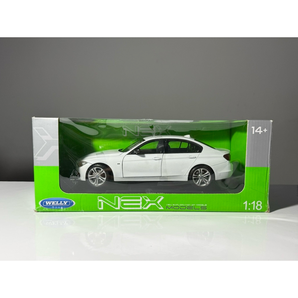 Welly Diecast 1:18 BMW 335i F30 Brand New