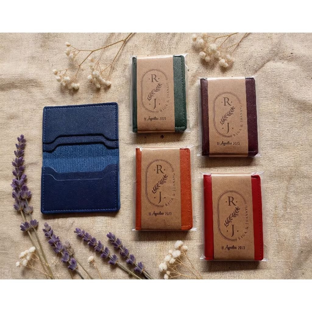 SOUVENIR PERNIKAHAN MURAH CLARA CARD HOLDER LIPAT UKURAN 7X10 (Terlipat)