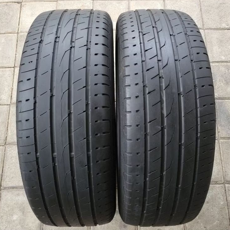 Ban 19 Inch Continental Ultra Contact UC6 225/55 R19 Second 2pcs