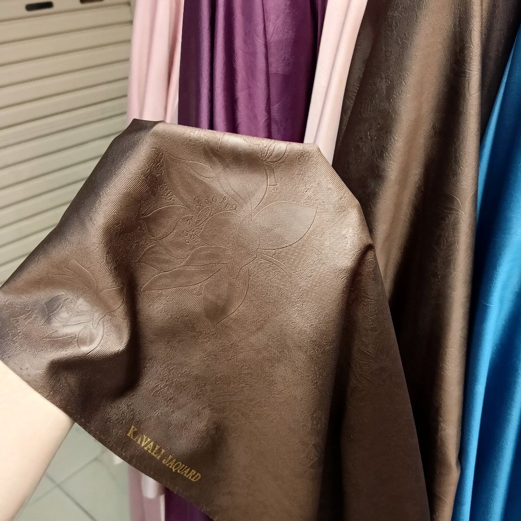 kain bahan Roberto cavalli motif timbul / kain timbul bunga buat gamis,dres kombinasi tile dan rok