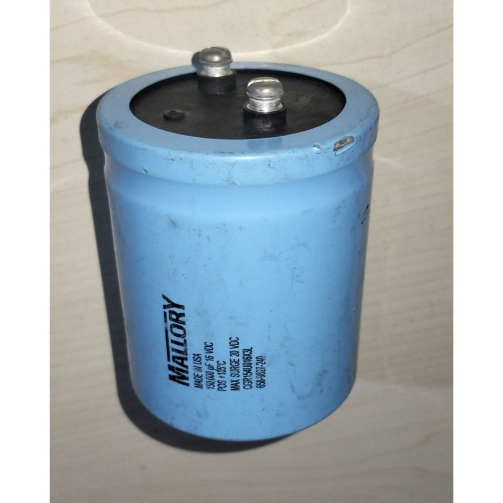 ELCO 16V 150.000UF T 9.5CM D 7.5CM BEKAS