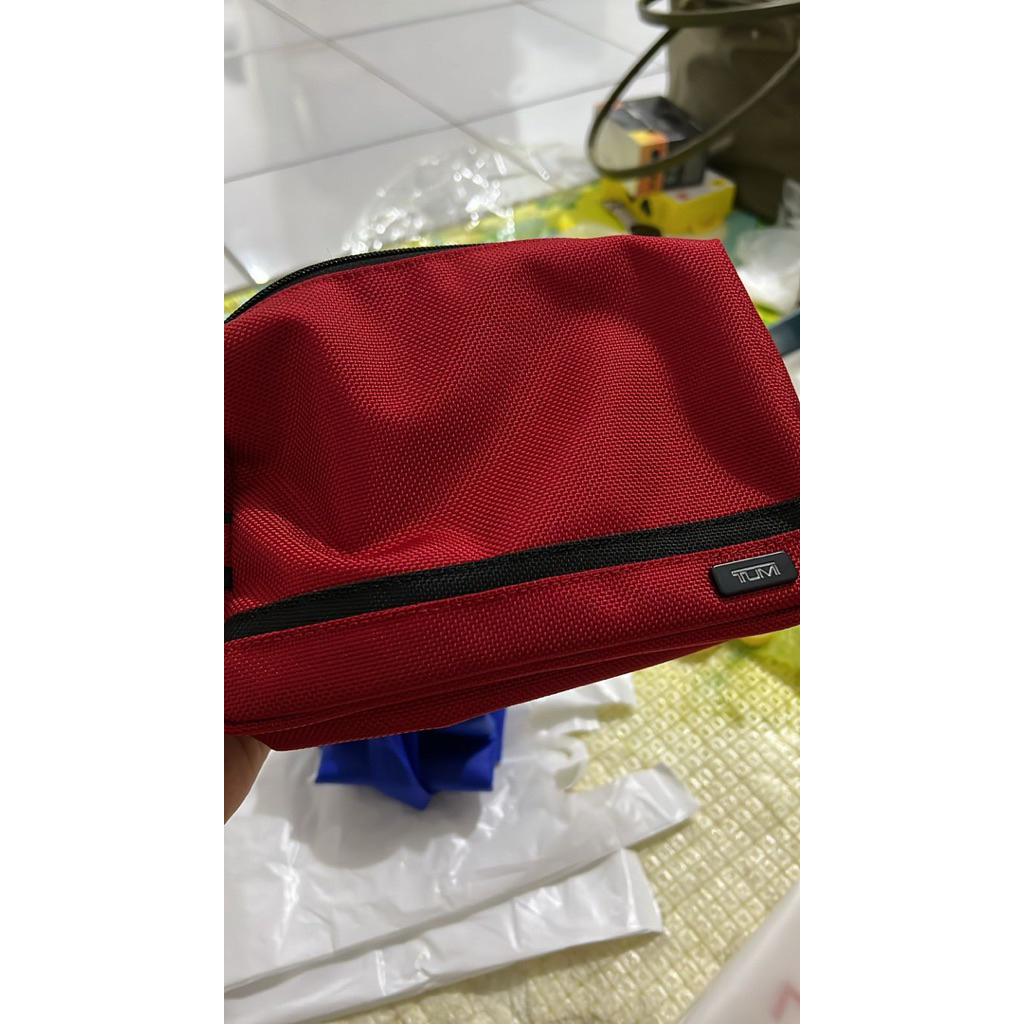 pouch tumi original brand new