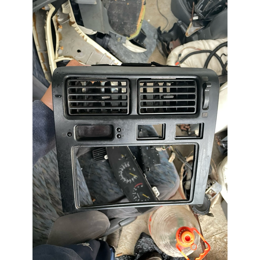 Kisi Ac Frame tengah Panel Audio Corona Absolut