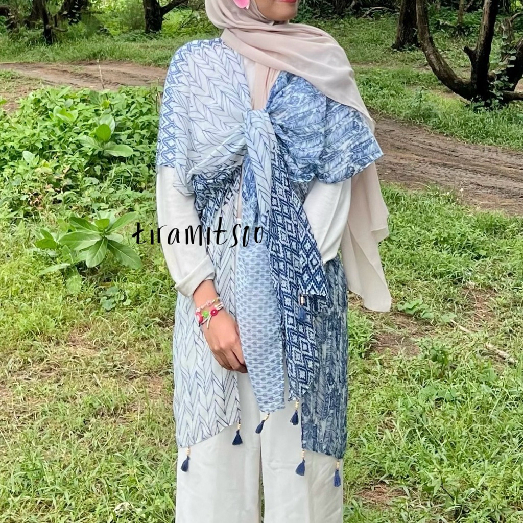 [PRELOVED] ITSFRIDAY KAESA in Blue Outer Outerwear The Best Kaynd Baby Bluets SHOPKAIN Nappa Luxlaye