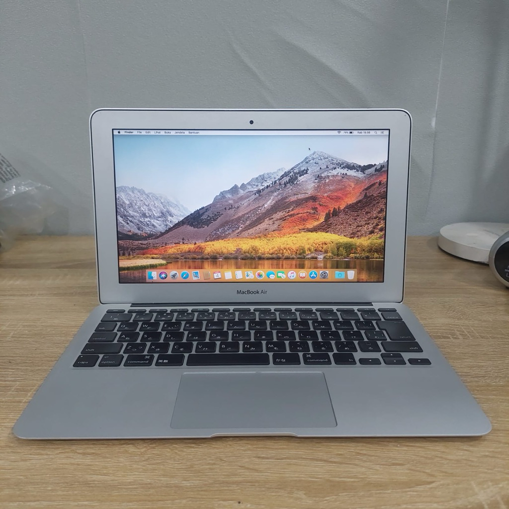 MacBook Air 11 inch Mid 2011 intel Core i7