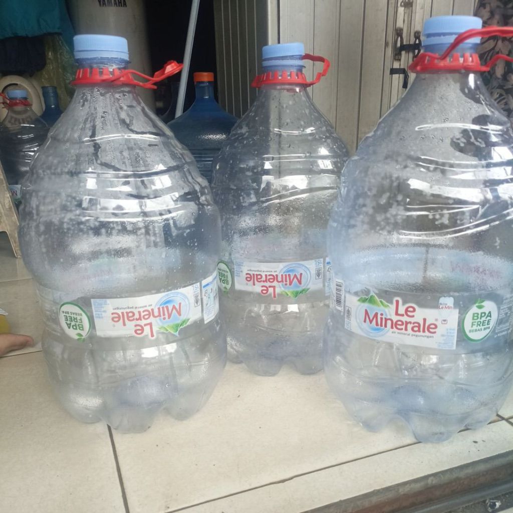 GALON/BOTOL+TUTUP  LE MINERAL 15 LTR Kosong (bekas bersih siap pakai)