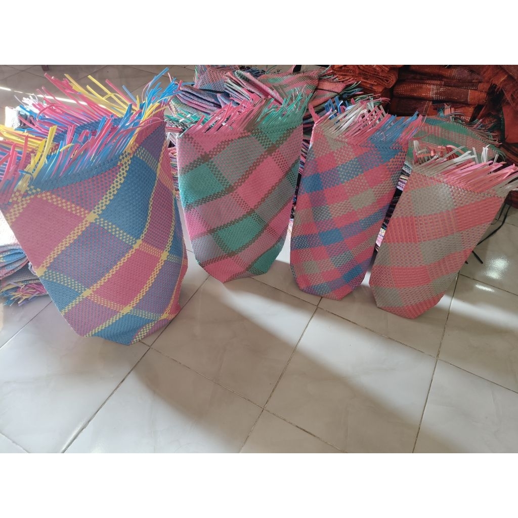 Perlengkapan Adat Batak Toba Tandok Beras Plastik Kokoh Rapi Tahan Banting Dekorasi Indah