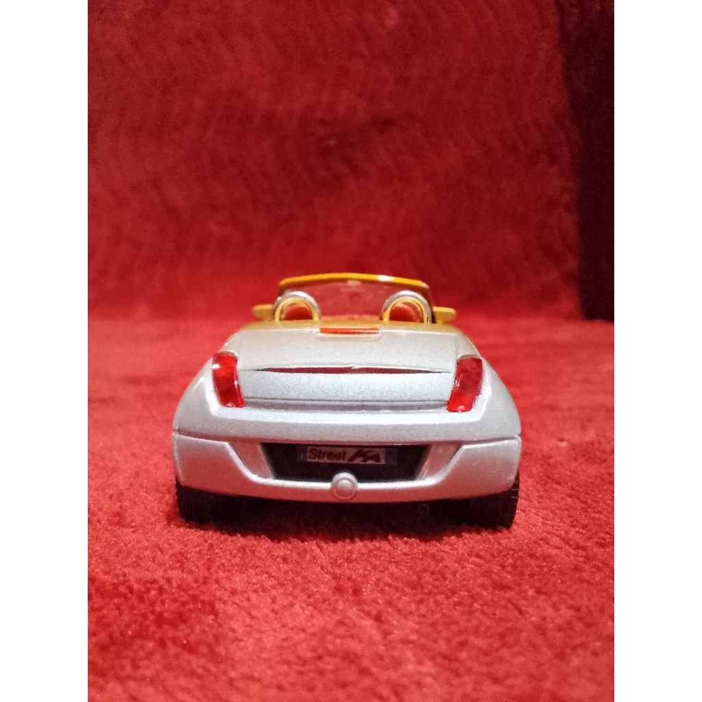 bburago silver