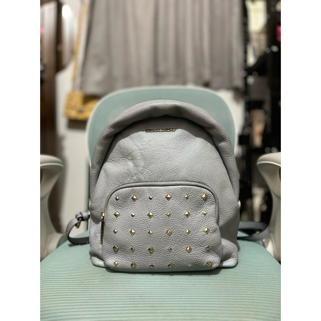 MK ERIN MEDIUM PABBLE STUDDED (Backpack)
