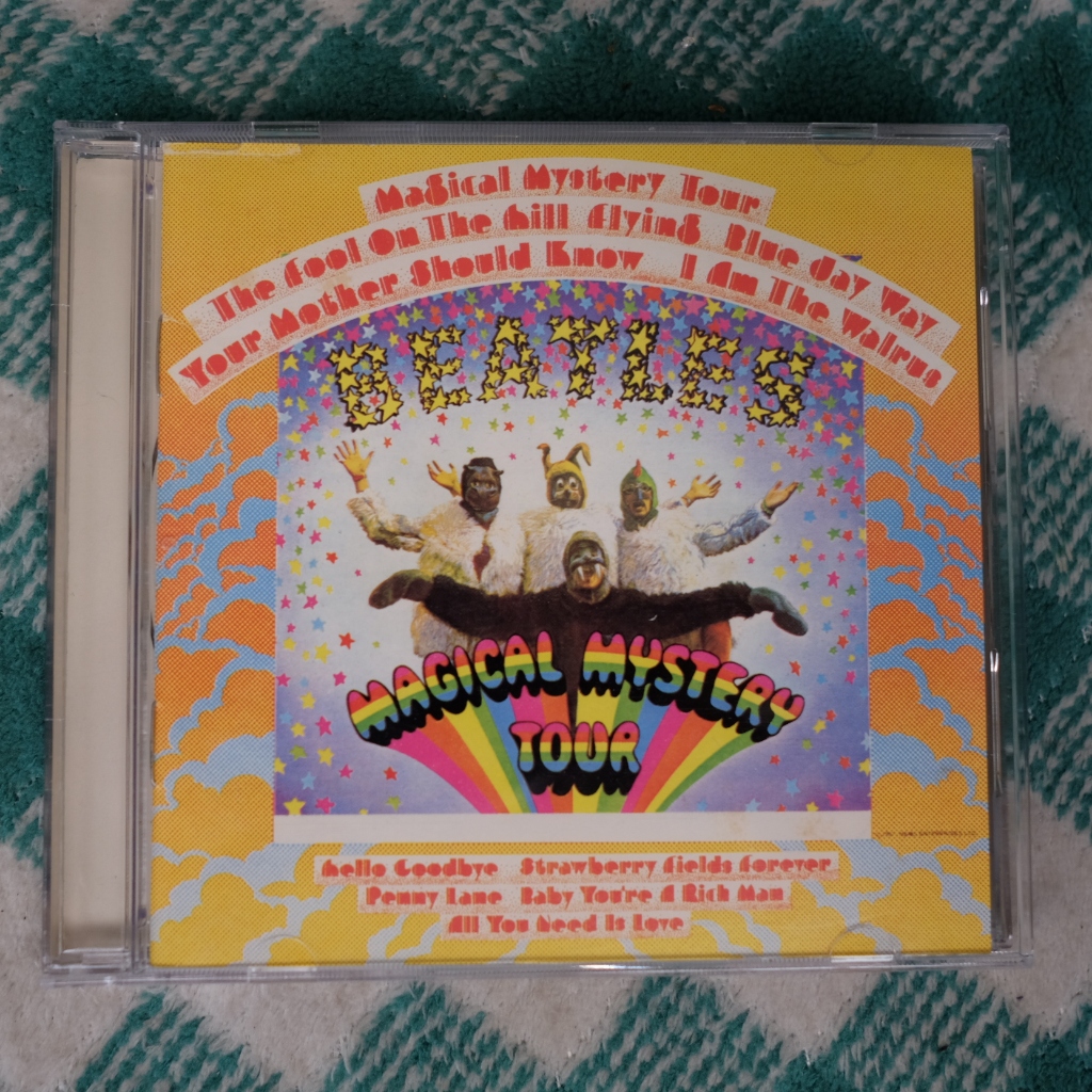CD THE BEATLES  --  MAGICAL MYSTERY TOUR