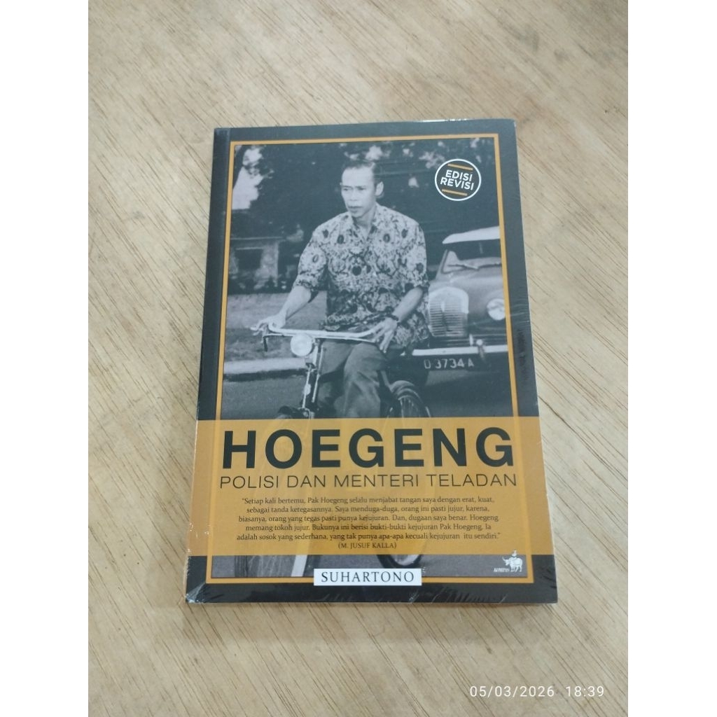Buku Original Hoegeng Polisi Dan Menteri Teladan