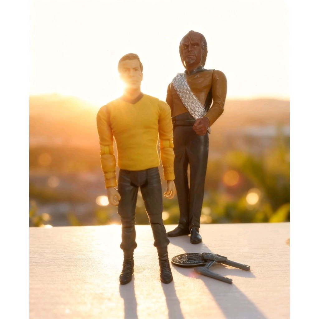 Applause figure star trek kapten James T.Kirk dan Worf thn 1994