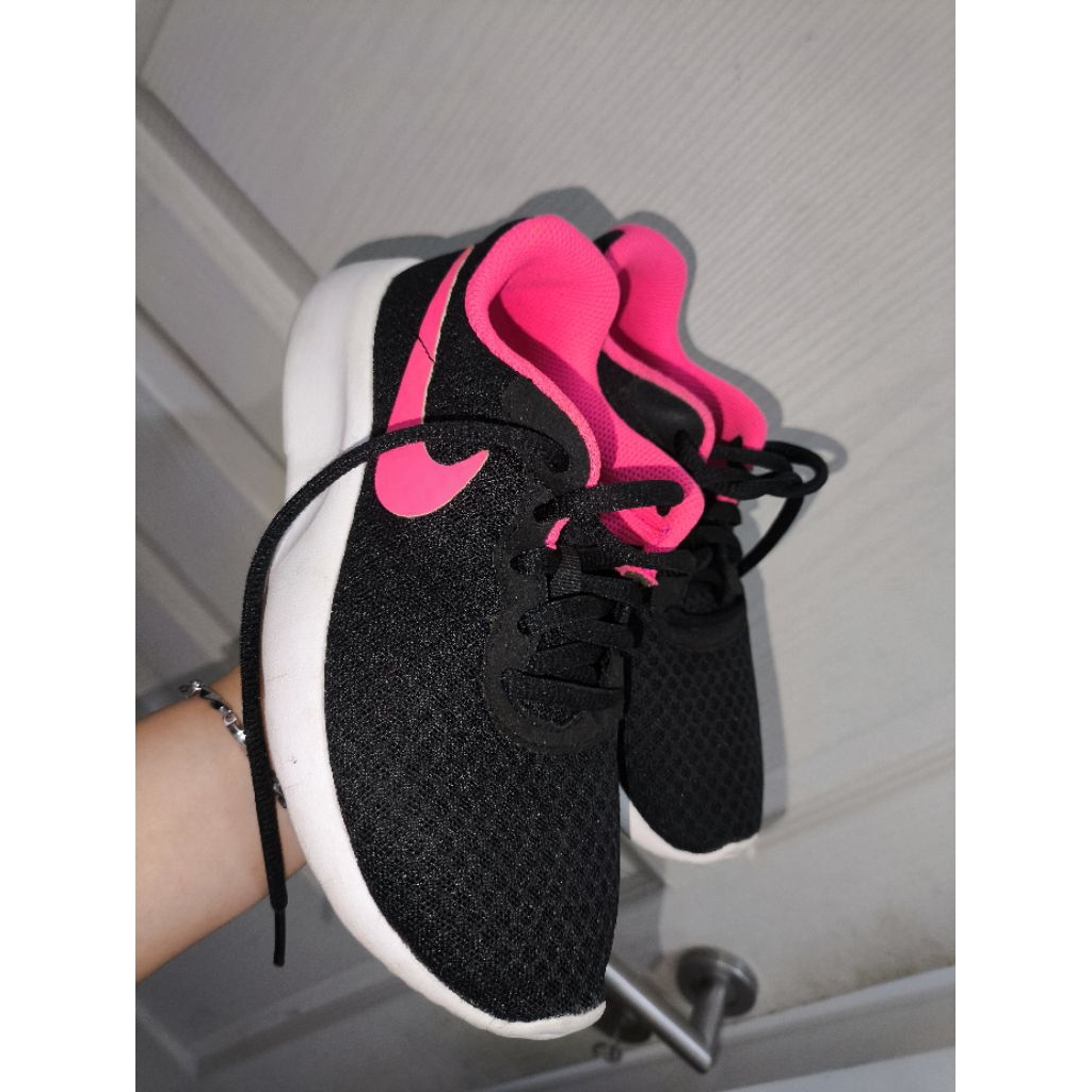 PRELOVED NIKE TANJUN SNEAKERS ANAK SEPATU ANAK FASHION NIKE