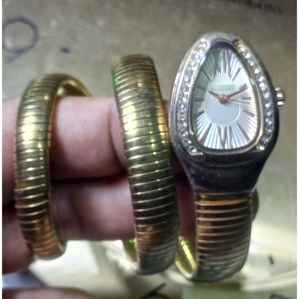 Jam Tangan Wanita Rantai Ular Model Bulgari