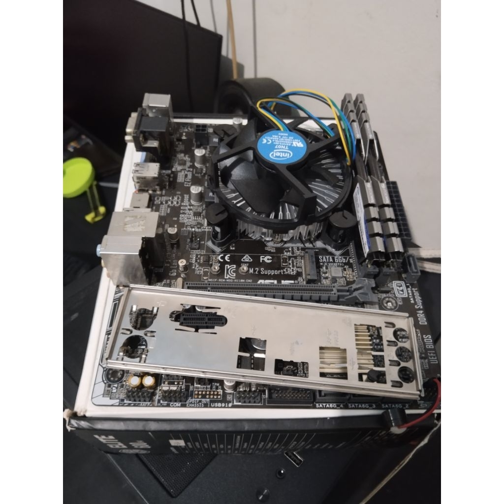 PAKETAN MOTHERBOARD ASUS H110M-E/M2 PROCIE i5 6500 RAM KIT DDR4 8GB DUAL CHANEL