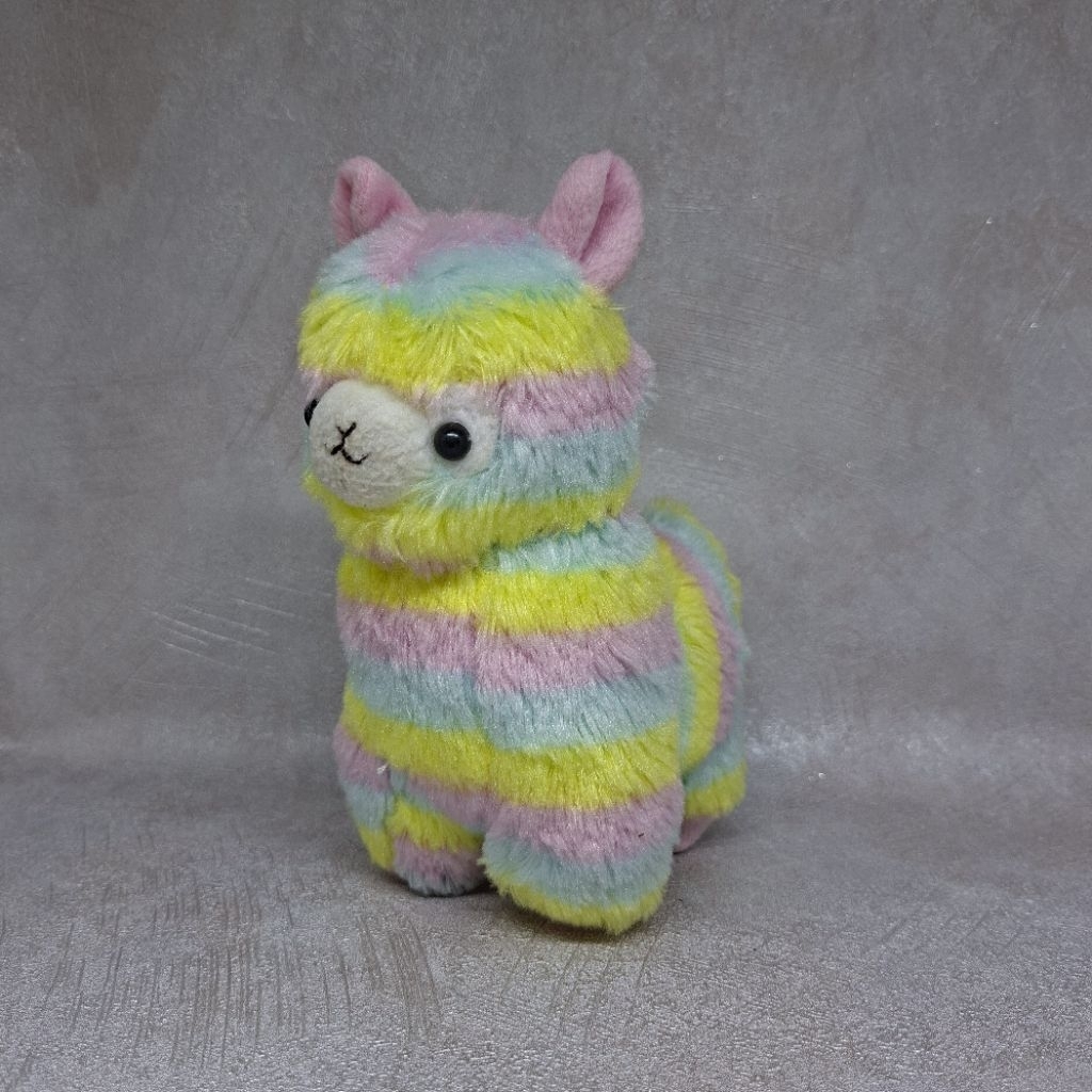 Boneka alpaca Rainbow baby Alpacasso by amuse