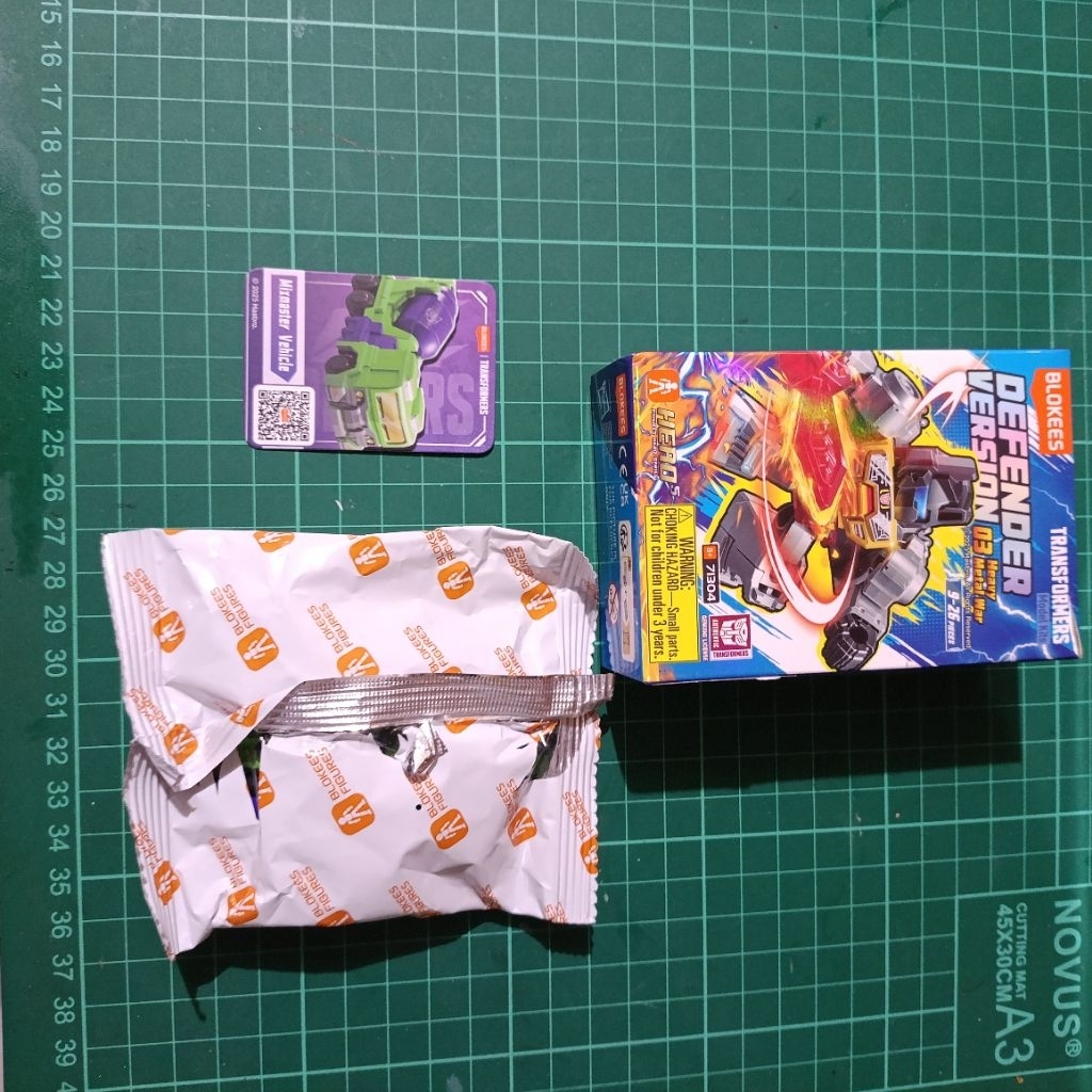 blokees part bruticus dan devastator ofc dan belum scan