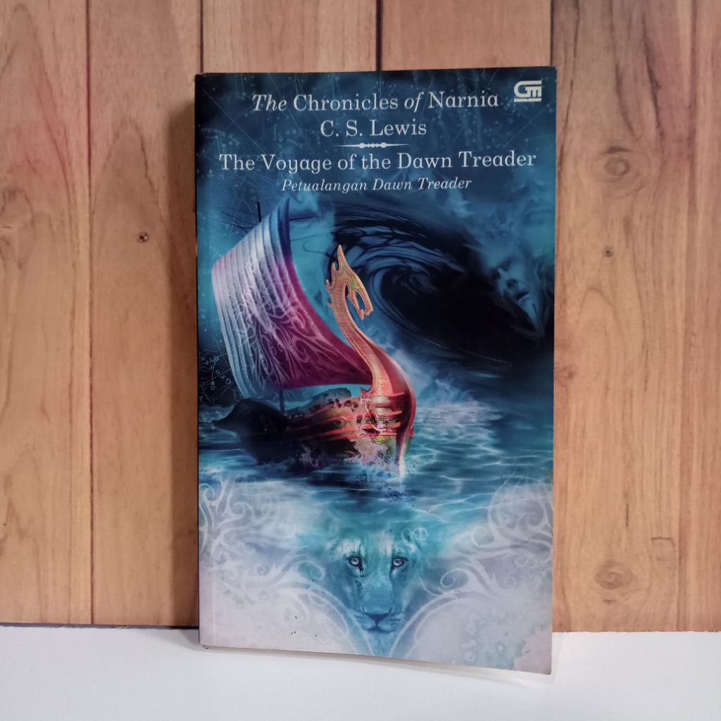 Novel petualangan dawn treadee CS Lewis novel